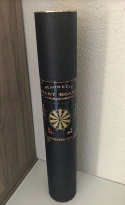 MAGNETIC DART BOARD (includes 6 magnet dart)