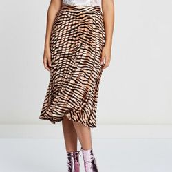 Silk pattern skirt
