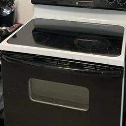 Frigidaire Electric Stove