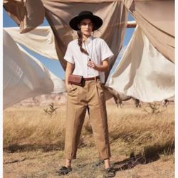 Banana Republic Chino 