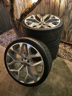 26” snow flake rims silver with tires 6 lug