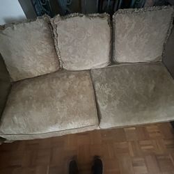 Pull out mattress couch