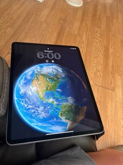 Apple iPad air 13 in large screen