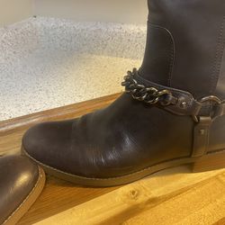 Coach boots