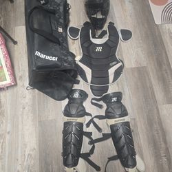 Marucci Intermediate Select Catcher's Set and Duffel