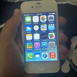 iPhone 4 8gb Of Memory Cracked No Sim Tray See Description 