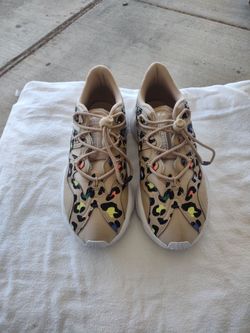 Women's cheetah Adidas size 7