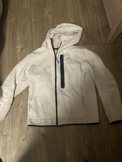 Nike tech