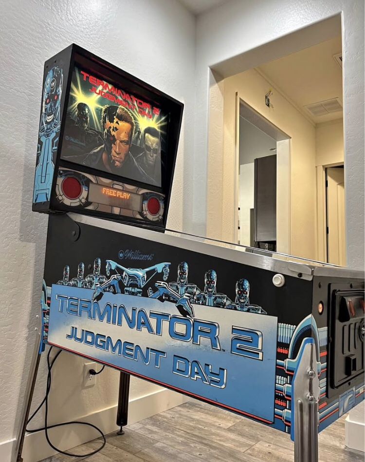 Terminator 2 Pinball Machine