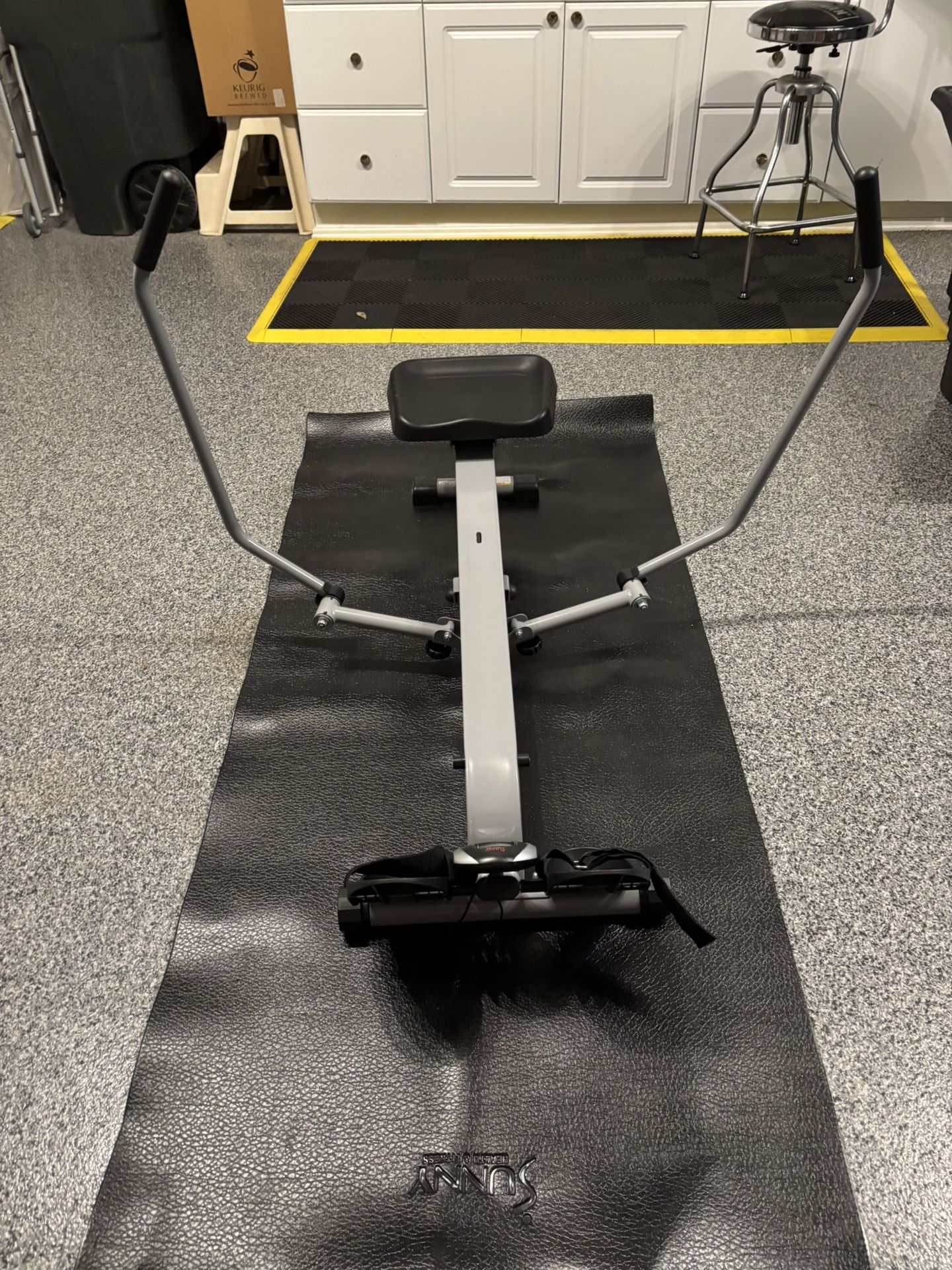 Compact Full Motion Rowing machine & Mat