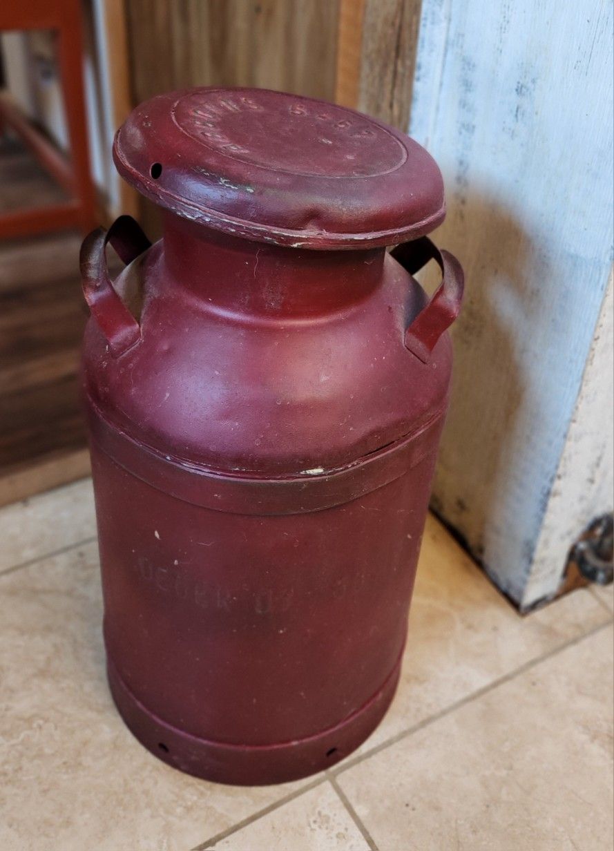 Abbot 5-57 Milk Can (Deger's Dairy Farm)