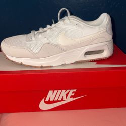 Woman’s Nike 