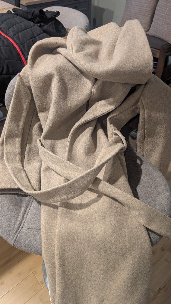 Lots Of Women's Clothes And Shoes