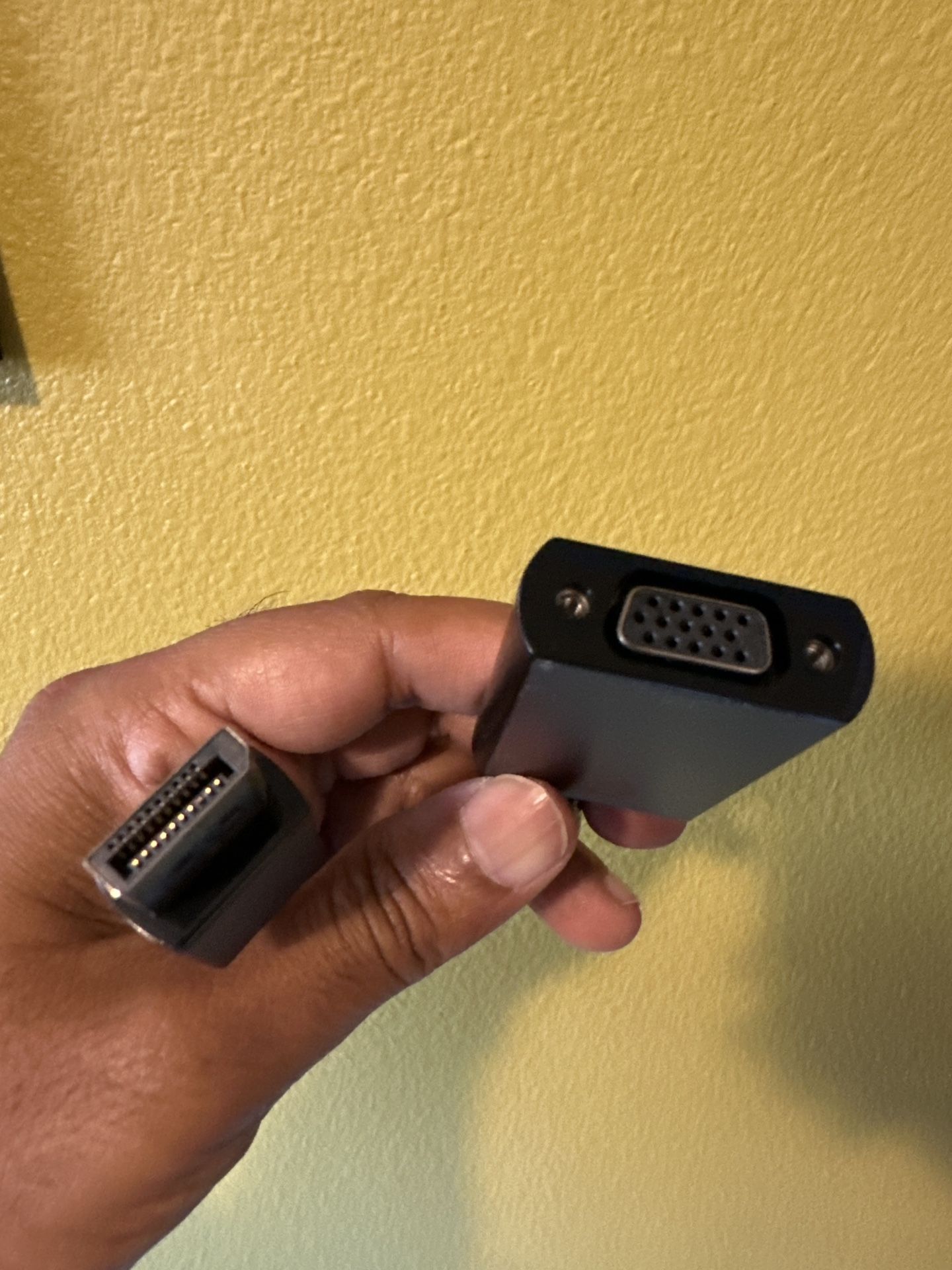 HDMI to VGA adapter