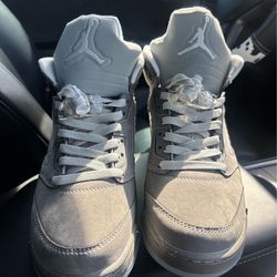 Wolf grey 5s Size 8