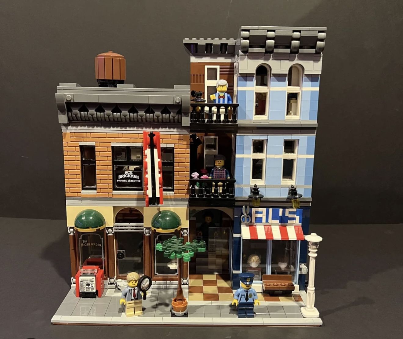 Lego Detective Office 10246 Used $200