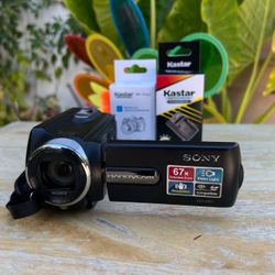 Sony DCR-SR21 Handycam Digital Camcorder