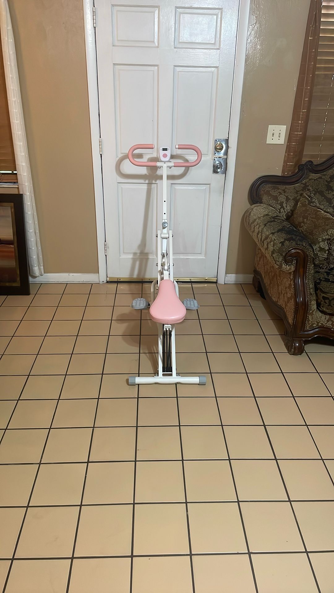 Merarch Squat Machine