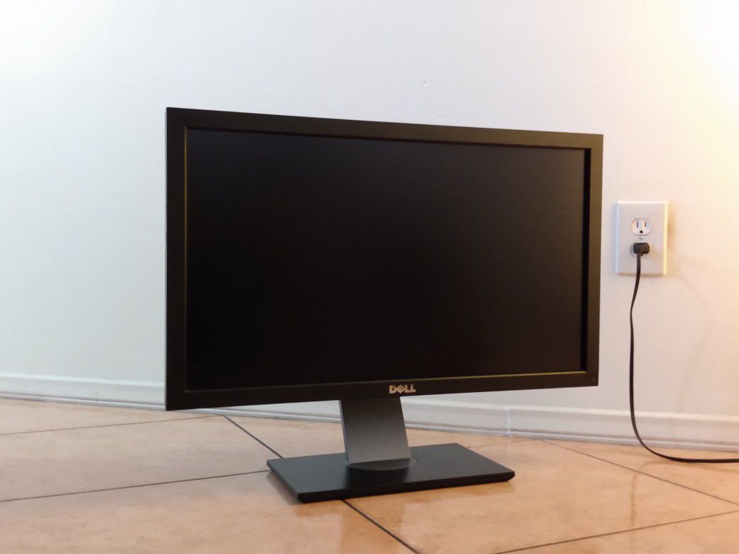 DELL (UltraSharp U2711) 27-inch Widescreen Flat Panel Monitor – Max Resolution 2560 x 1440