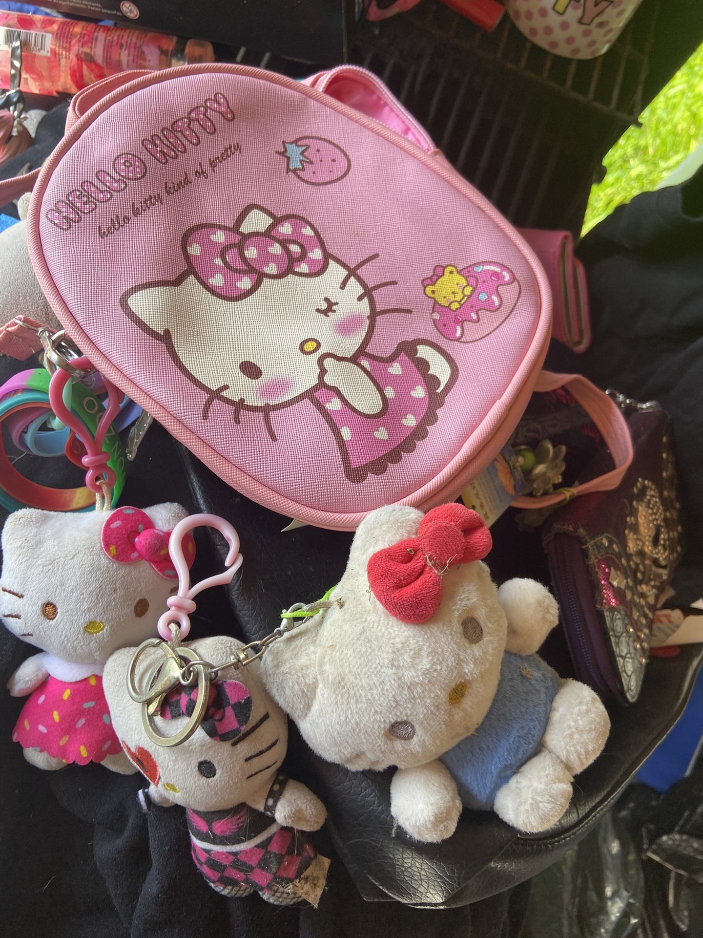 Hello Kitty Small Purse N Key Chains