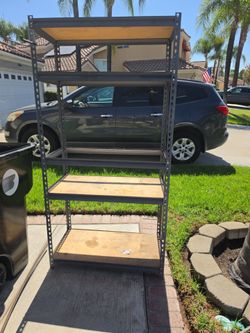 Free storage rack