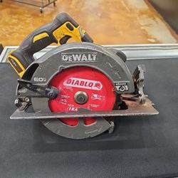 Dealt Circular Saw 