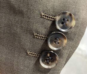 HUGO BOSS 2 Piece Suit Side Vents with Stitched Button Holes - Pasolini Movie Style - Solid BROWN 42 R - Never Worn! * Small Alteration * USA 🇺🇸