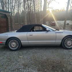 2004 Ford Thunderbird