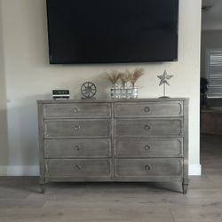 Restoration Hardware Bedroom Set 