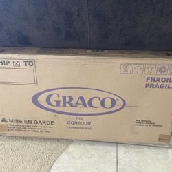 NEW Graco Premium Contoured Changing Pad