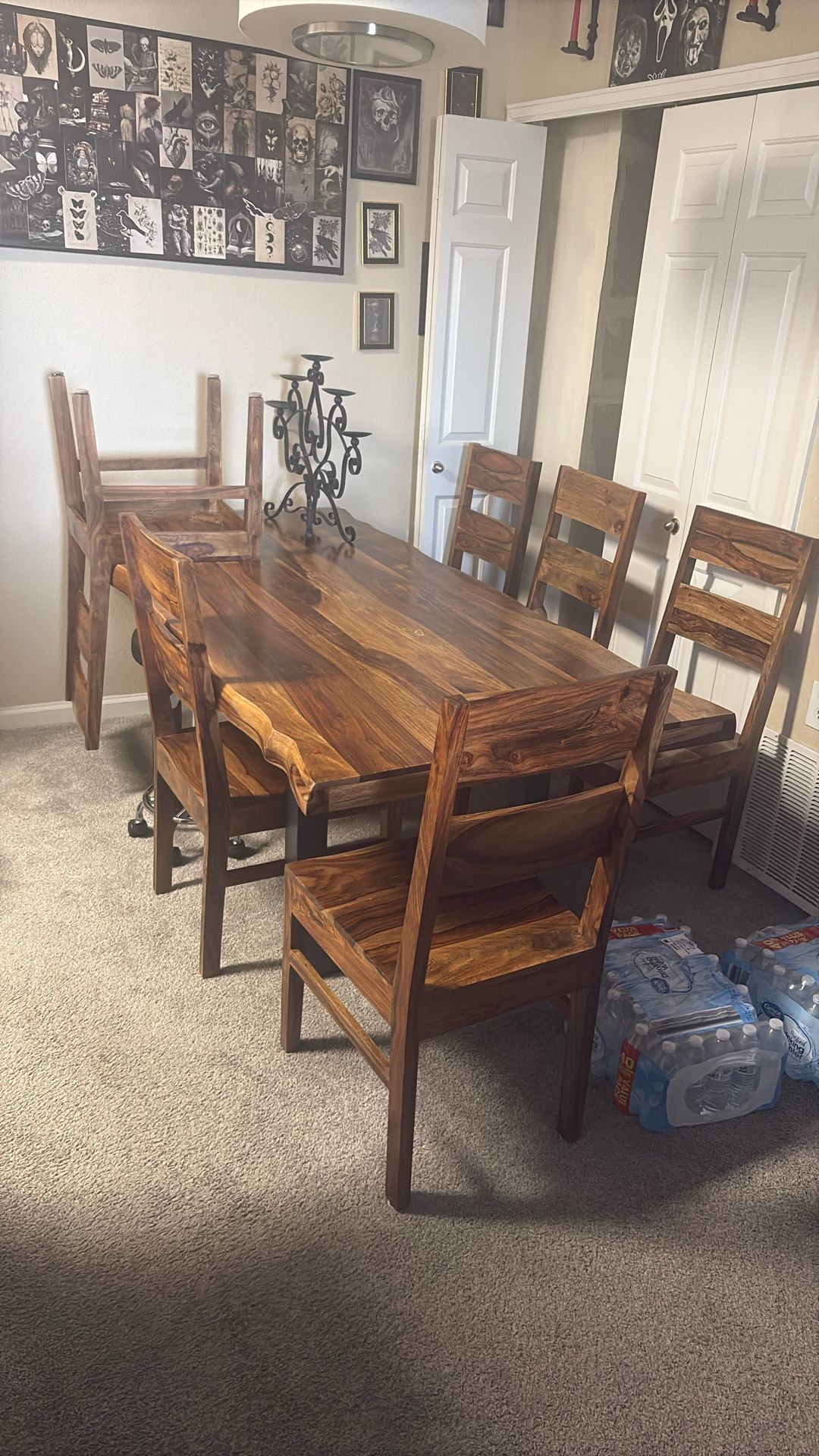 Solid Wood Table 500 OBO HAVE TO BE OUT OF MY HOUSE BYE THIS WEEKEND