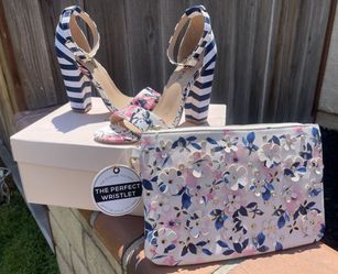 Heels And Wristlet Set