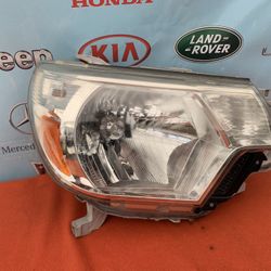 Toyota Tacoma Headlight 