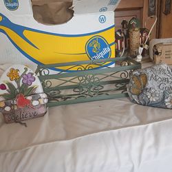 Flow garden accessories two rocks mom's garden and believe and a hanging basket all for $40 firm price pick up only 865 Ellsworth avenue right off of 