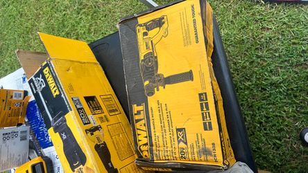 DEWALT SDS PLUS D HANDLE ROTARY HAMMER