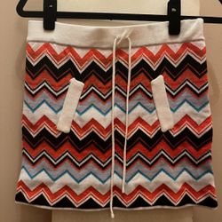 Skirt for ladies. Size medium. Pretty design  Company called proof. In new like condition