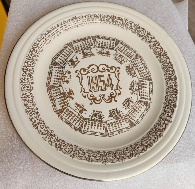 Genuine Fiesta HLO 1954 Zodiac Dish
