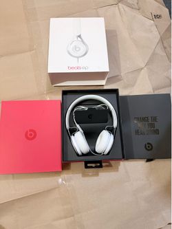 Beats by Dr. Dre Beats EP Wired On-Ear Headphones White 3.5mm w/ Mic Pouch