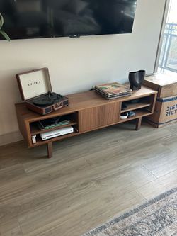 Tv table