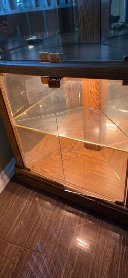 Corner glass cabinet