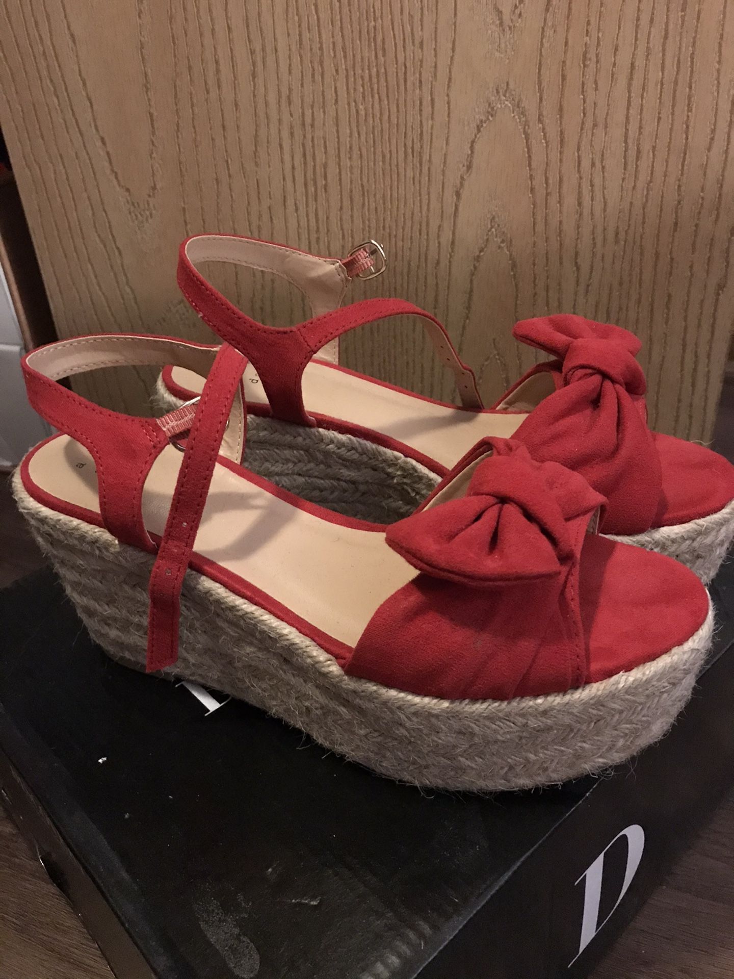 High wedge shoe