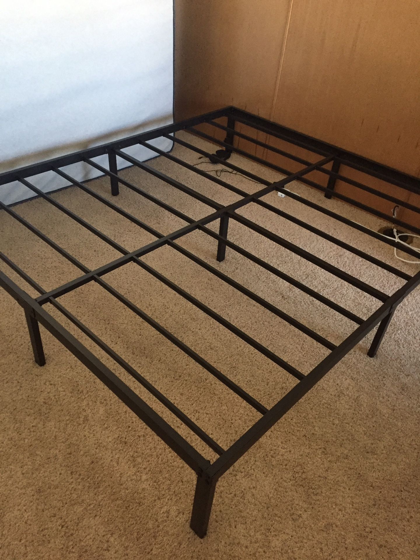 14” Cal King Platform Bed Frame Black