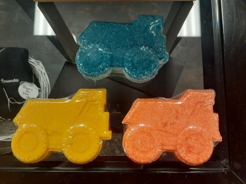 Truck Dinosaur Lollipop Bath Bombs