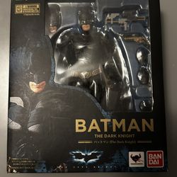 Shfiguarts The Dark Knight Batman
