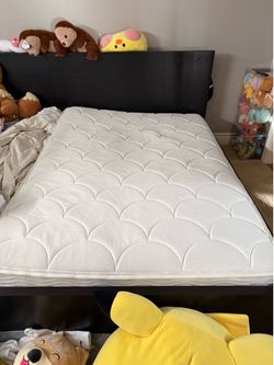 Full size bed with mattress good condition