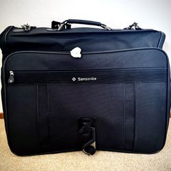 Samsonite Hold It Silhouette 4 Garment Bag — Brand New with Tags