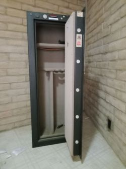 """CHEEP"""American security gun safe """CHEEP"""