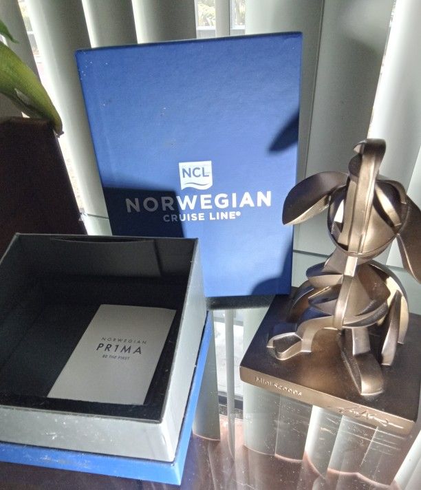 Alexander Krivosheiw Mini Scoops Sculpture - Special Edition 158 of 3750 NCL Norwegian Prima