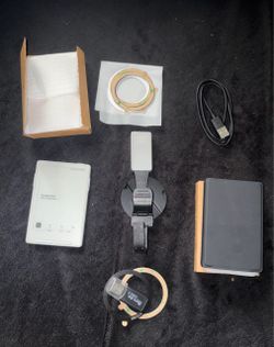 Xteink X3 E-Reader W/ EXTRA accessories