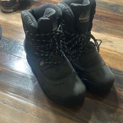 Men’s Size 10 Snow Boots